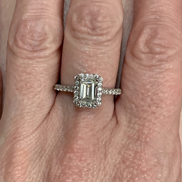 Sterling Silver 1 carat Emerald Cut Moissanite Halo Ring Size 6 - Picture 9 of 9